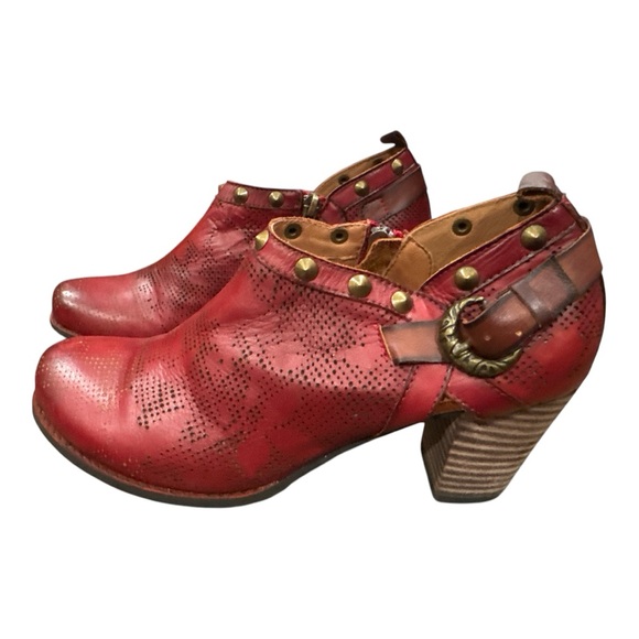 L'Artiste Spring Step Kacielou Shoe Booties Burgandy Studded Size 39 8.5 - Picture 1 of 8